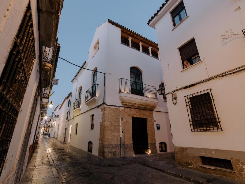 Casa Del Cardenal image