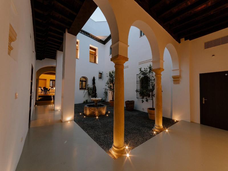 Casa Del Cardenal image