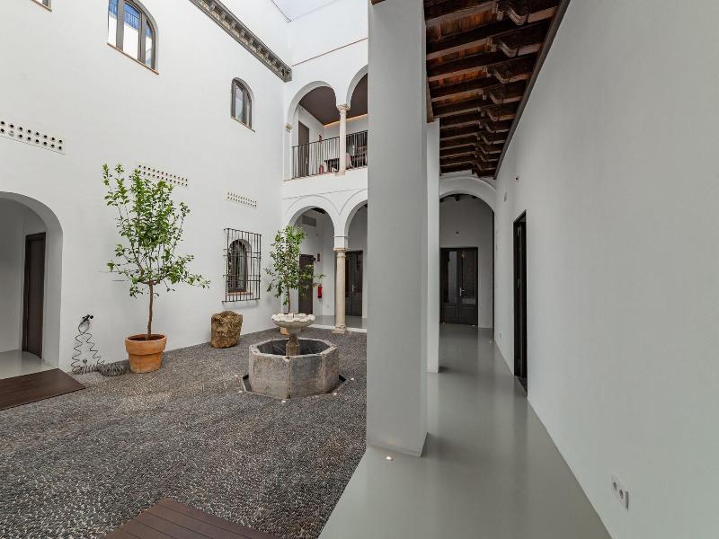 Casa Del Cardenal image