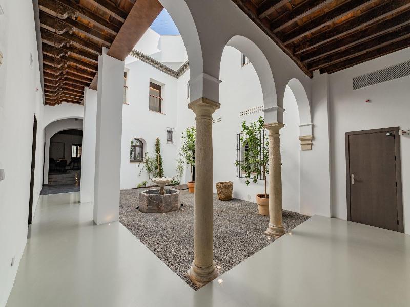 Casa Del Cardenal image