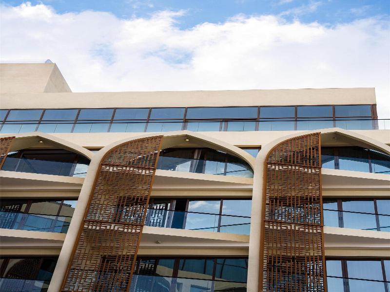 Golden Tulip Muscat The Village — general view