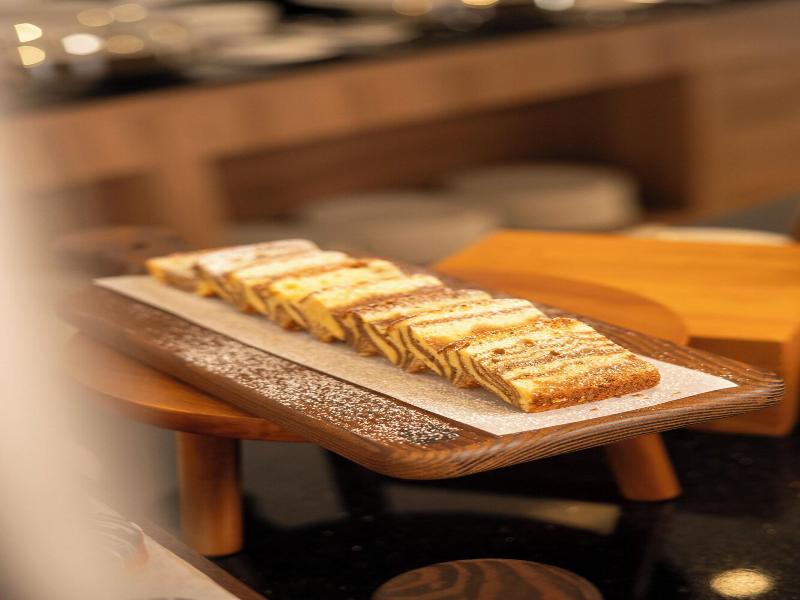 Golden Tulip Muscat The Village image