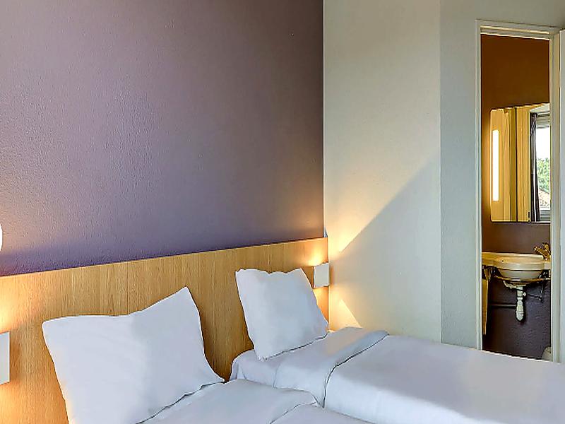 B&b Hotel Paray-le-monial image