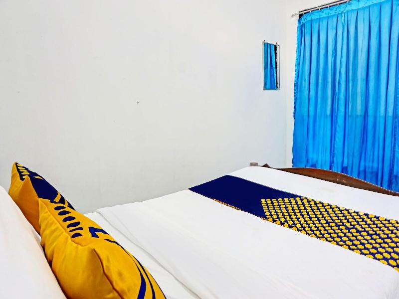 Oyo Life 91896 Kost Bu Dewi Syariah image