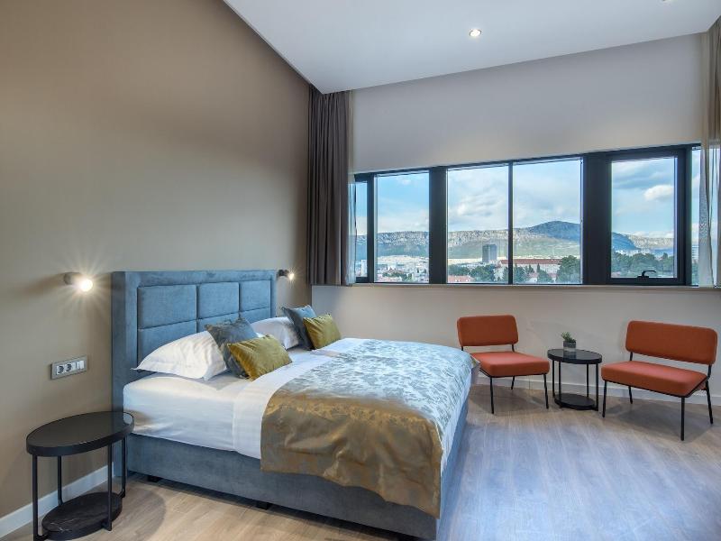 Seascape Luxury Rooms image