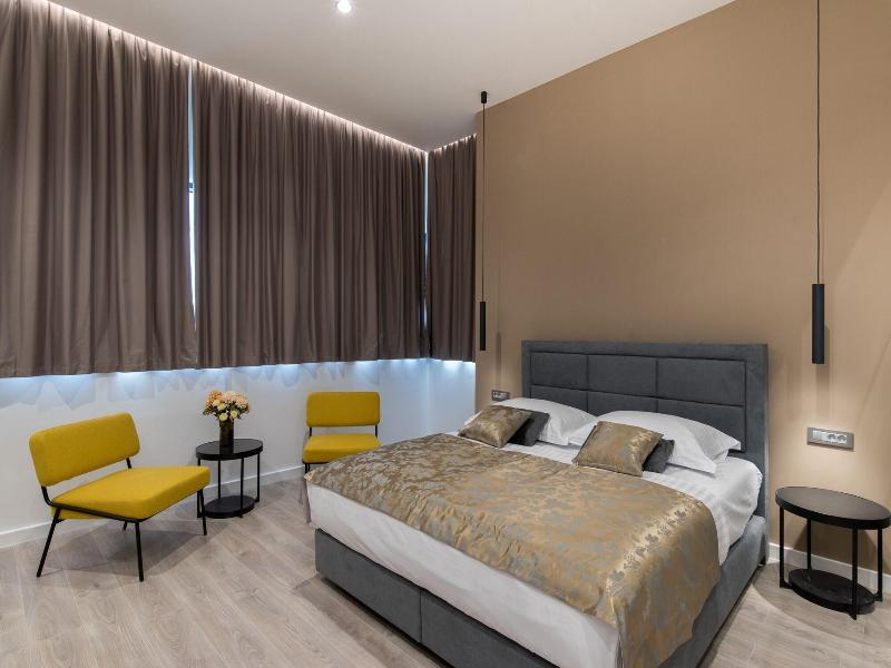 Seascape Luxury Rooms image