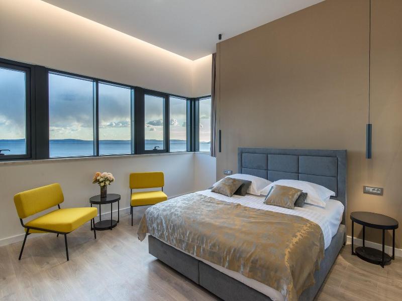 Seascape Luxury Rooms image