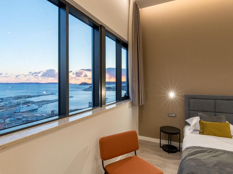Seascape Luxury Rooms image