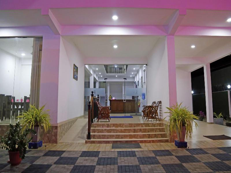 Ronaka Airport Transit Hotel