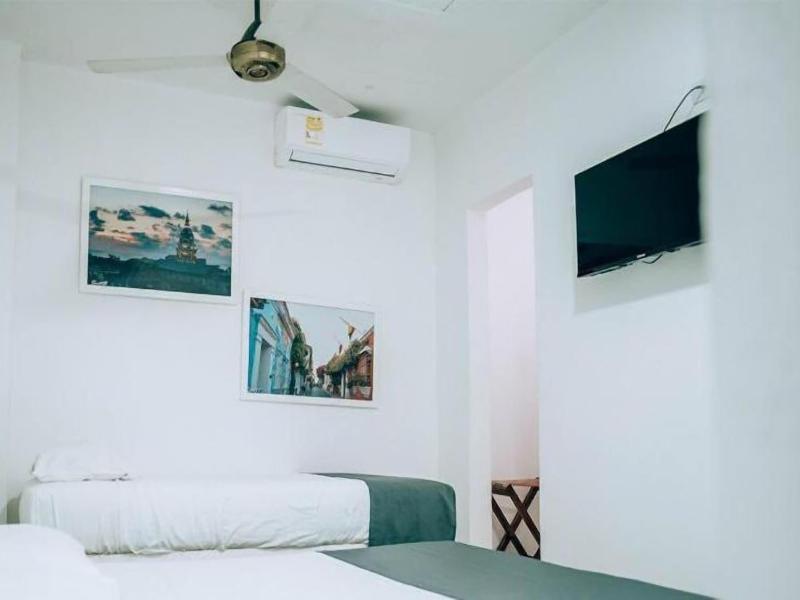 Neos Hotel Cartagena image