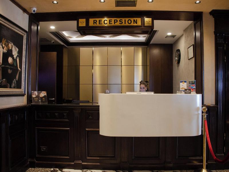 Hotel Chicago image