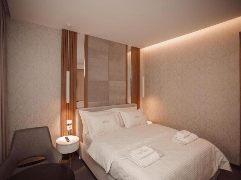 Hotel Chicago image