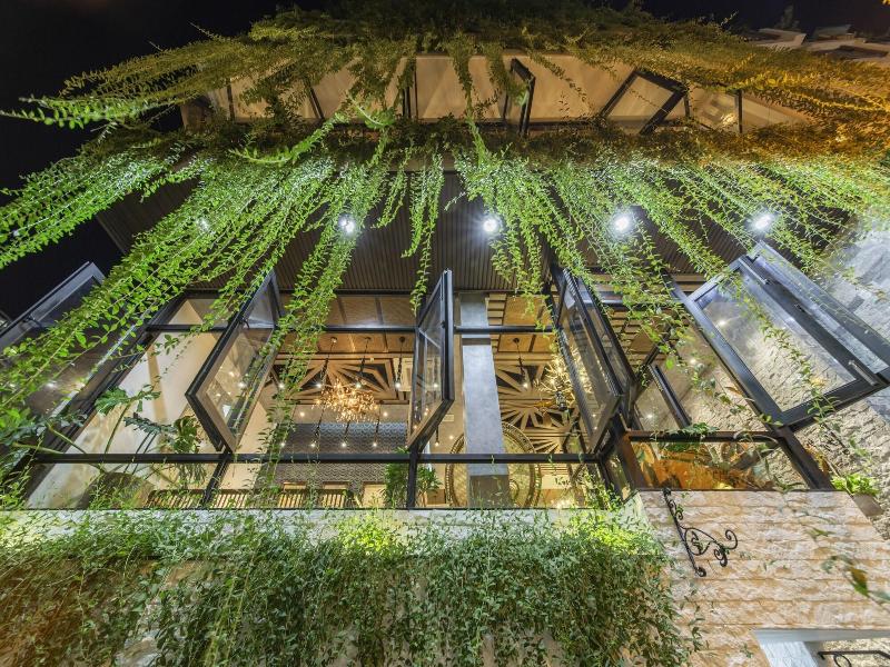 Aaron Boutique Hotel image