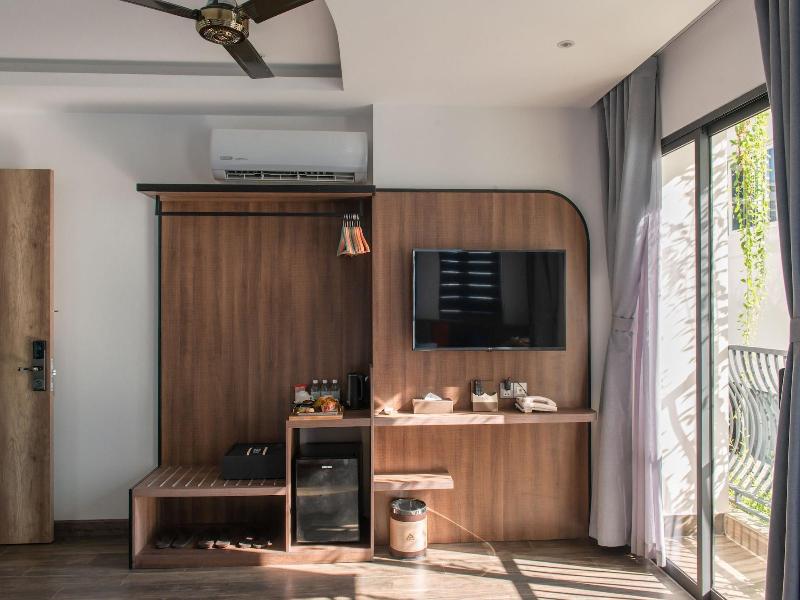 Aaron Boutique Hotel image