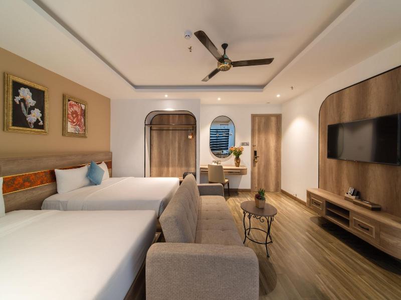 Aaron Boutique Hotel image