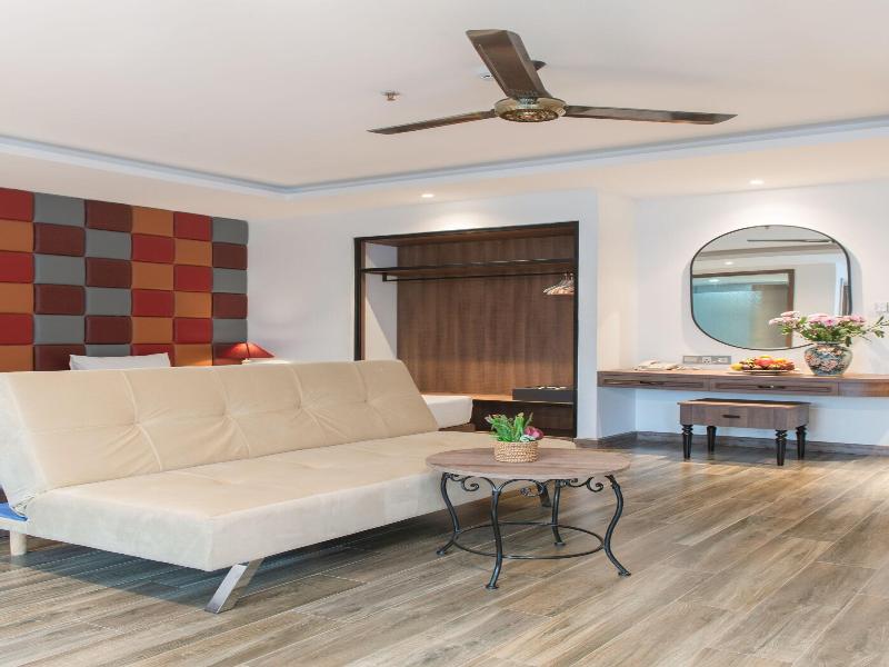 Aaron Boutique Hotel image