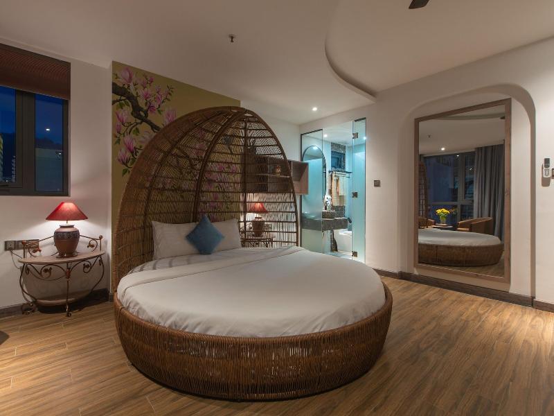 Aaron Boutique Hotel image