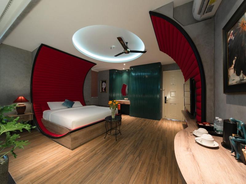 Aaron Boutique Hotel image