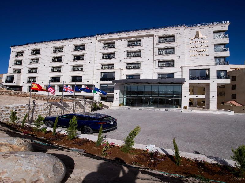Petra Moon Luxury Hotel 3