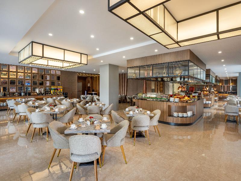 Royal Alana Yogyakarta Hotel & Convention Center image
