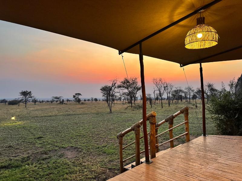 The African Kongoni Serengeti Safari Camp