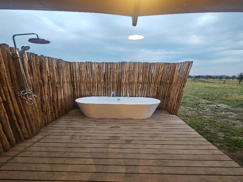 The African Kongoni Serengeti Safari Camp