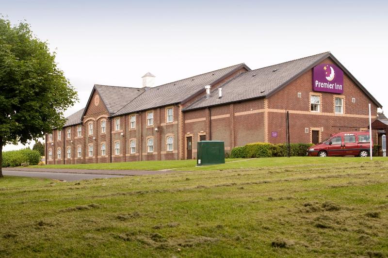 Premier Inn Glasgow - Paisley image