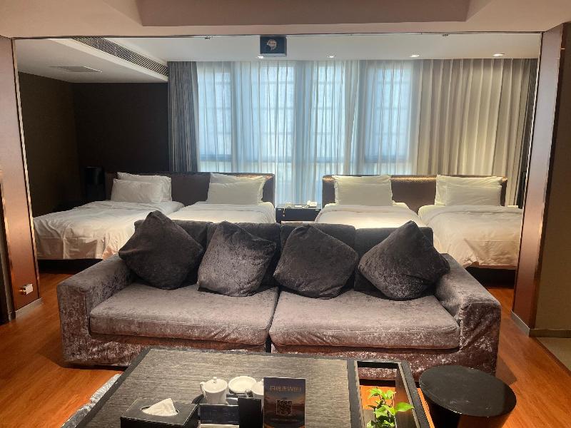 Qingdao Housing International Hotel image