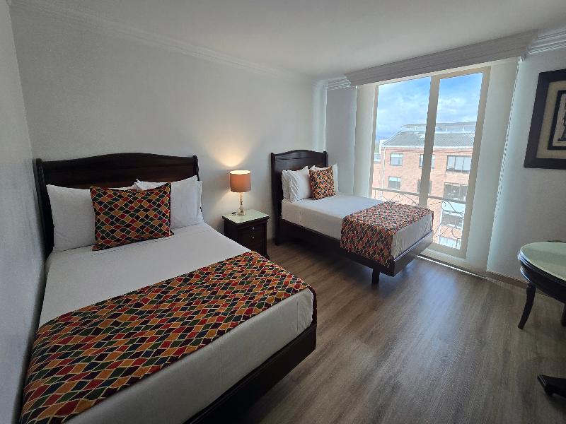 Hotel Embassy Park image