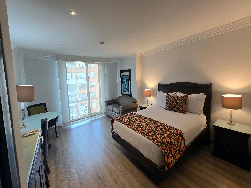 Hotel Embassy Park image