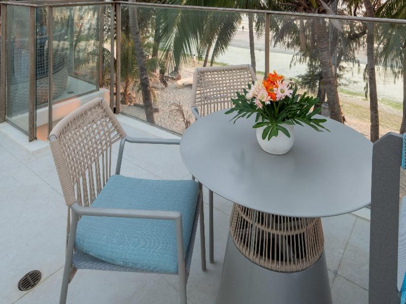 Ramada Encore By Wyndham Boracay White Beach image