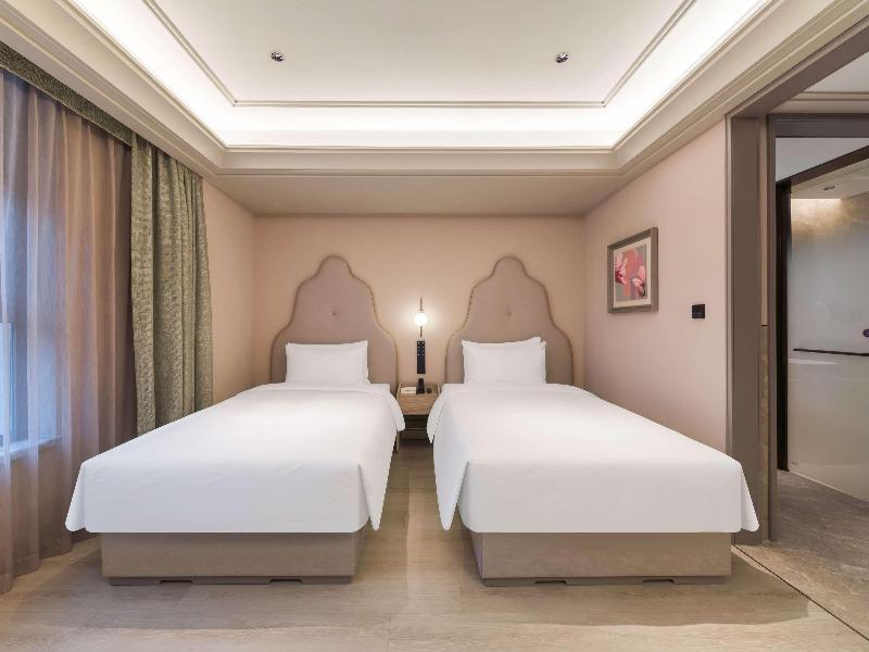 Mercure Shanghai Xuhui Caohejing image