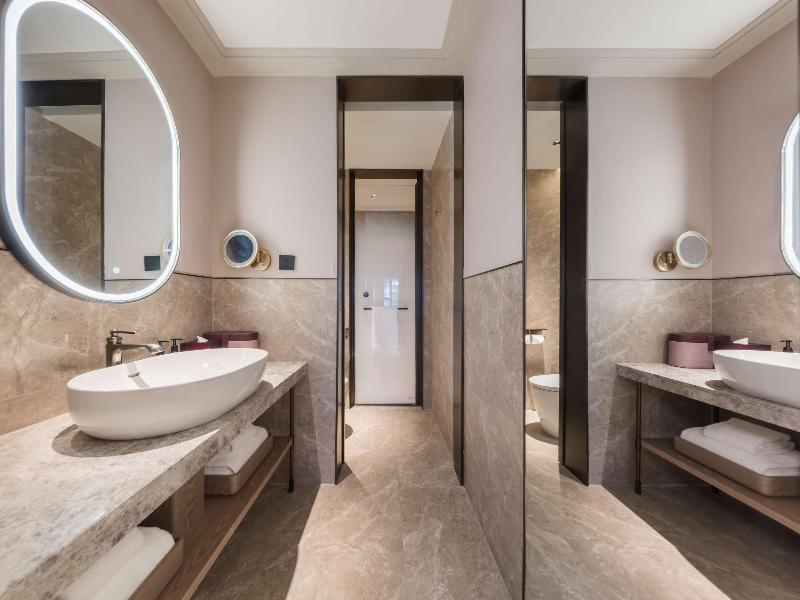 Mercure Shanghai Xuhui Caohejing image