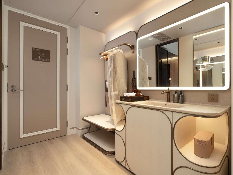 Mercure Hangzhou Daguan image