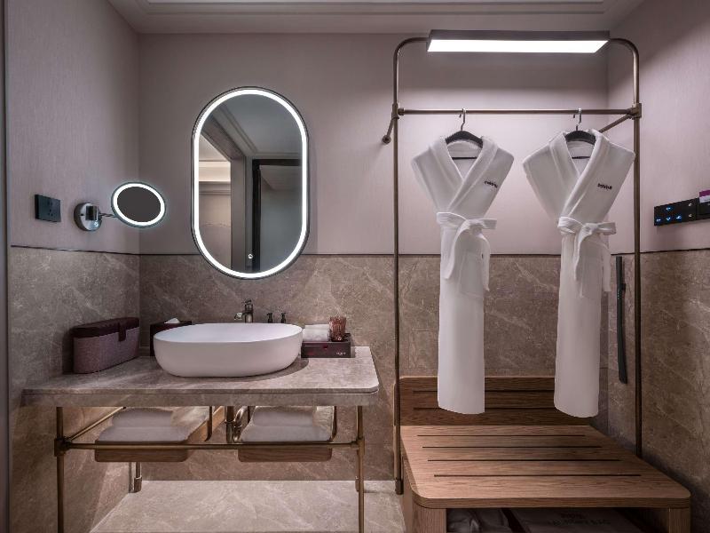 Mercure Hangzhou Wenyi Road image