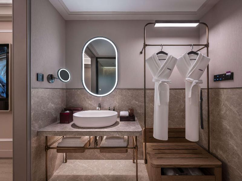 Mercure Hangzhou Wenyi Road image