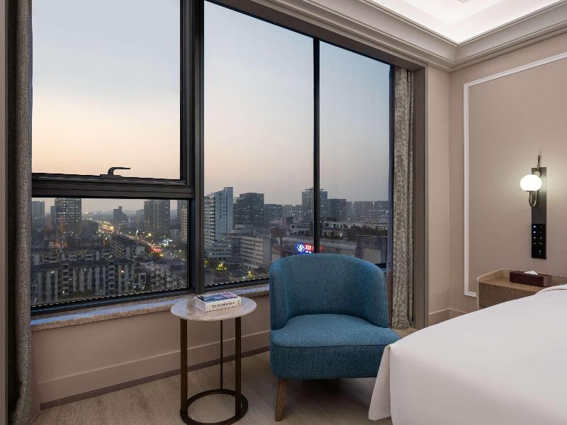 Mercure Hangzhou Wenyi Road image