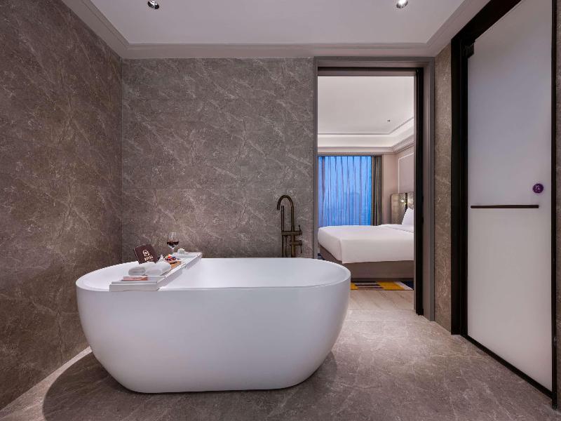 Mercure Hangzhou Wenyi Road image
