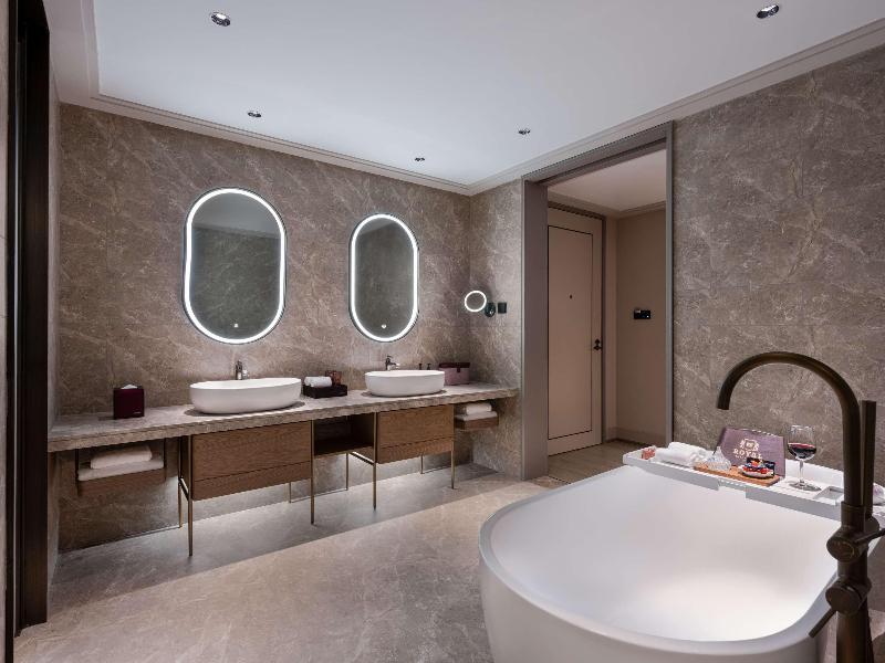 Mercure Hangzhou Wenyi Road image