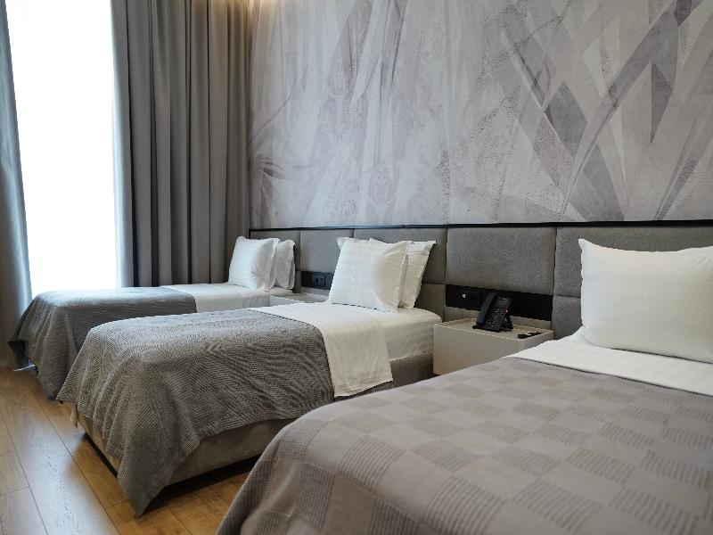 Lord Hotel image