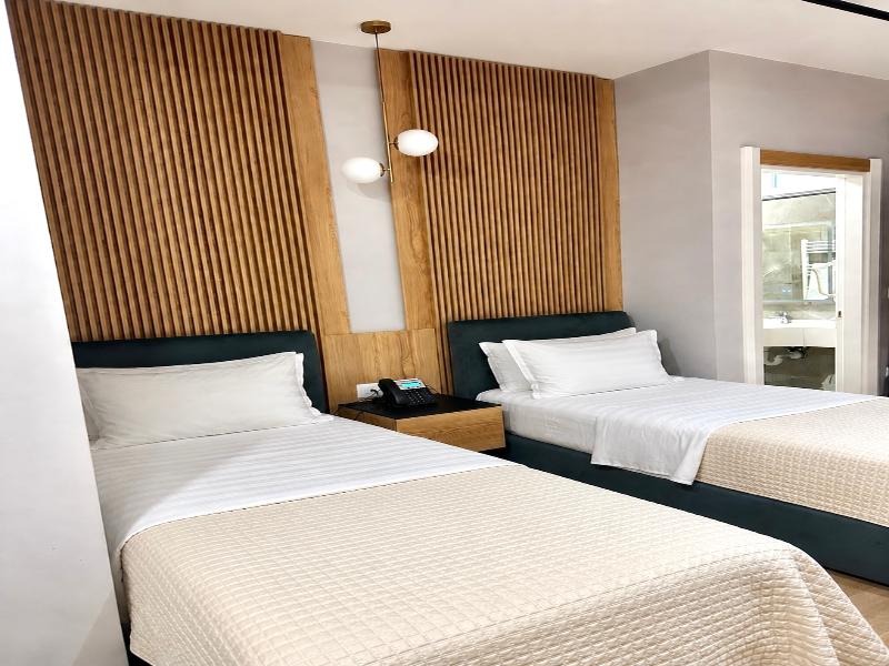 Lord Hotel image