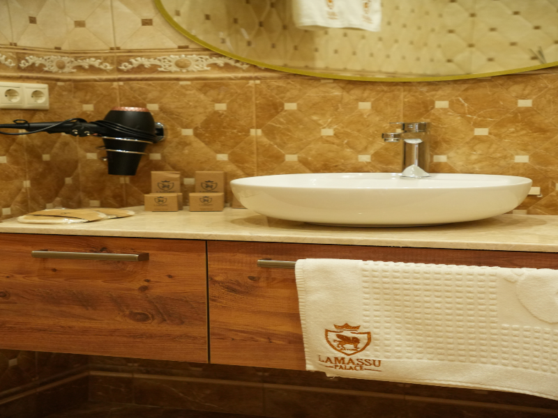 Lamassu Luxury Suites Batumi image