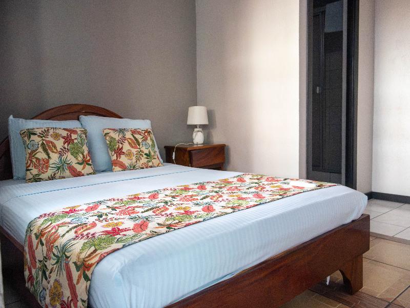 Solar La Fortuna Hotel & Lounge image