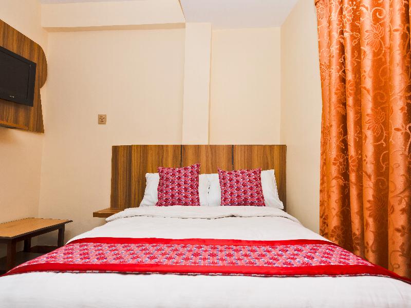 Rightway Hotel & Restaurant image