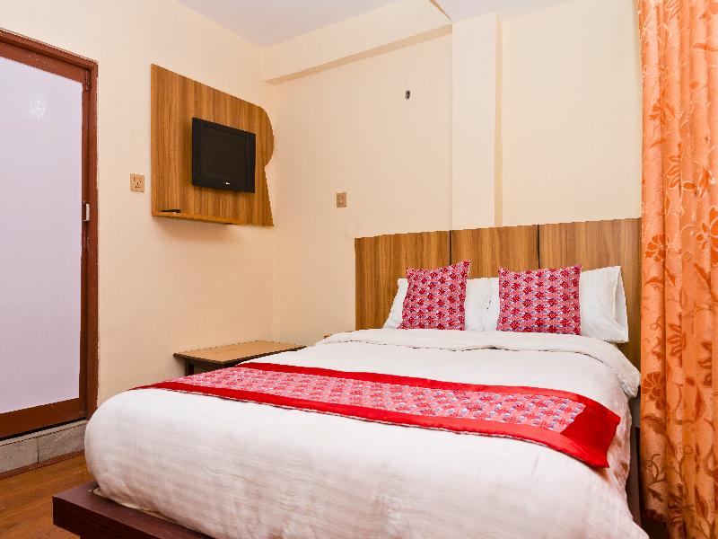 Rightway Hotel & Restaurant image