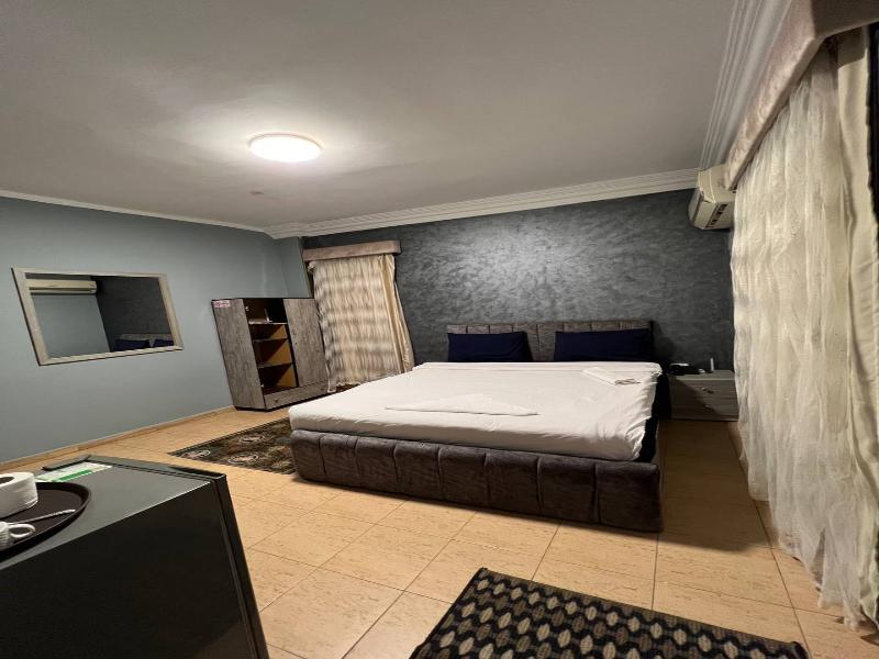 Beko Pyramids Inn , Rooftop Airport Suttle image
