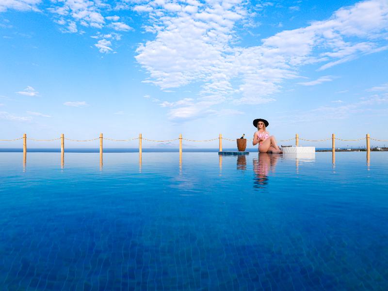 Gold Diamond Luxury Suites
