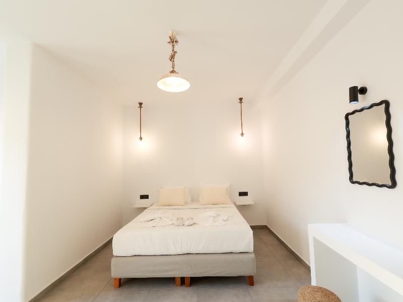 Gold Diamond Luxury Suites gallery photo 6