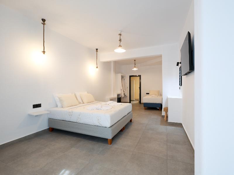 Gold Diamond Luxury Suites gallery photo 12
