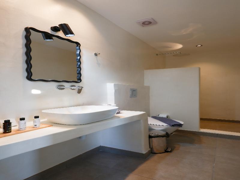 Gold Diamond Luxury Suites gallery photo 29